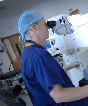 Laser-Sehkorrektur – „meine ausführliche Geschichte über die Laser-Sehkorrektur und warum ich nach der Operation nicht begeistert war.“